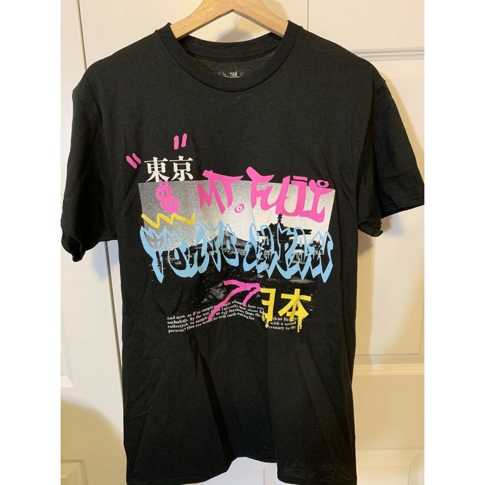 The Young & Wild Mt. Fuji Men’s Sz M T Shirt Black - Picture 4 of 7